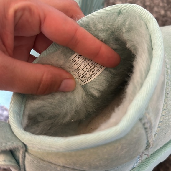 Ugg ice blue minis - Picture 6 of 7